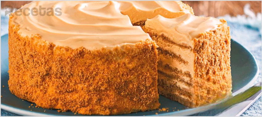 Tarta de Crepes con Dulce de Leche y Queso Crema